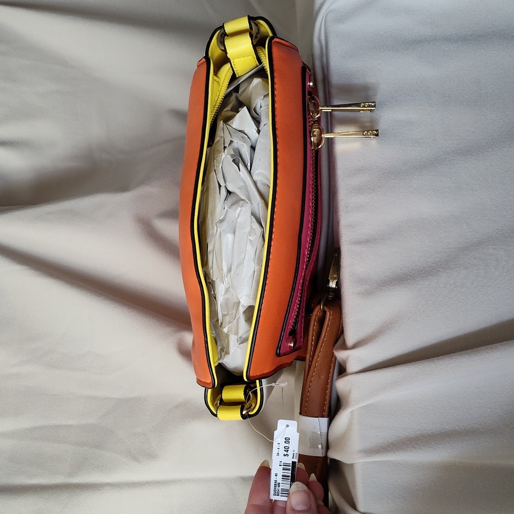Purse - Picture 2 of 7
